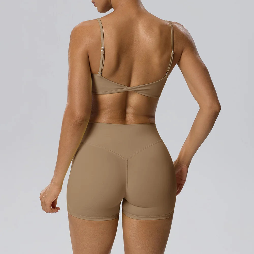 RAVGYM Set 3 en 1 — Sujetador Deportivo + Shorts + Leggings Peach Hip